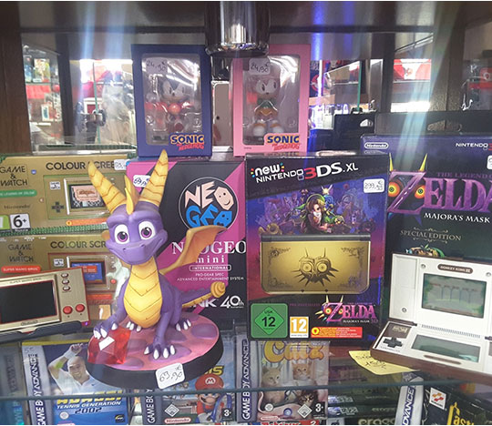 Boutique Retrogaming, Vente jeux vidéos et Consoles Retro occasion - Retro  Game Place